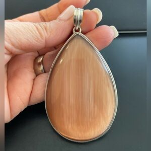 New - large Cats Eye Pendant. Silver 925